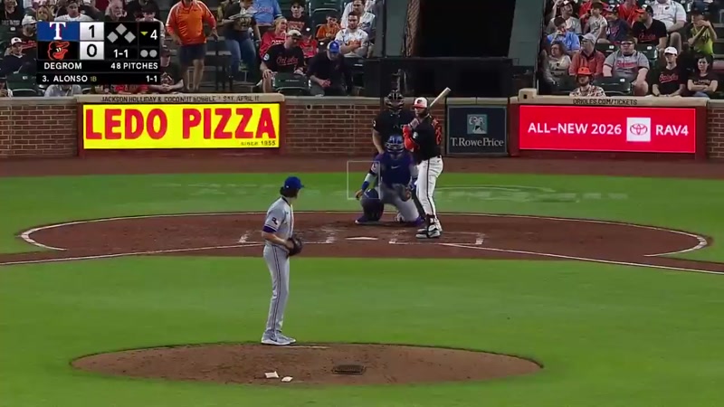 BREAKING VIDEO: PETE ALONSO BLASTS FIRST ORIOLES HOMER OFF Jacob deGrom 🔥