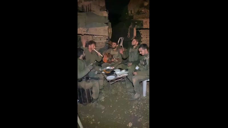 VIDEO: IDF soldiers singing Tamid Ohev Oti