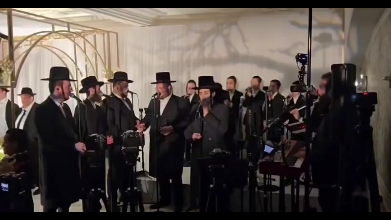 VIDEO: MUTTY STEINMETZ SINGING AT BEAUTIFUL CHUPPA!