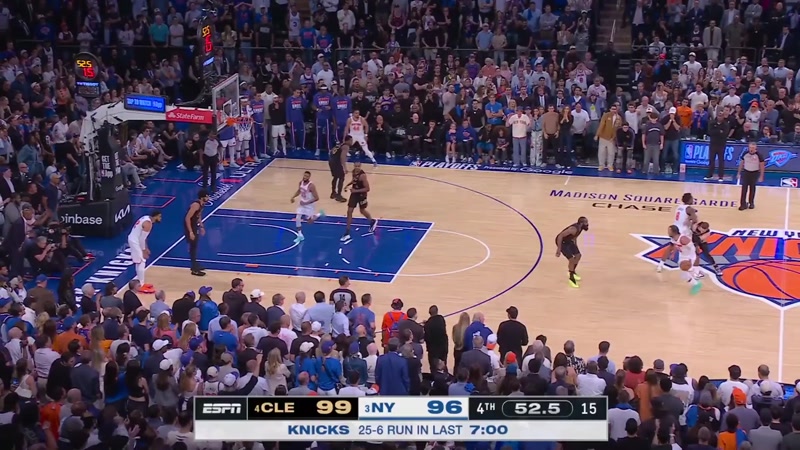 VIDEO: KNICKS STUN CAVS WITH INSANE 22-POINT COMEBACK IN OT. BRUNSON DROPS 38 IN GAME 1 WIN 🔥